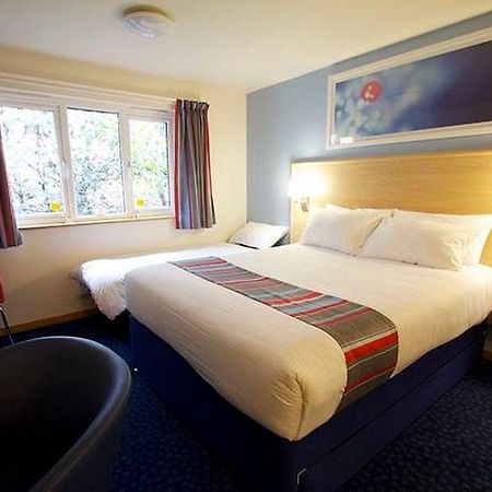 Travelodge Harlow Extérieur photo